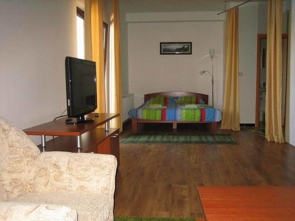 Bazeni Baikal Hotel Topola Bagian luar foto