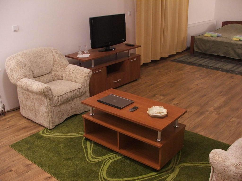 Bazeni Baikal Hotel Topola Bagian luar foto